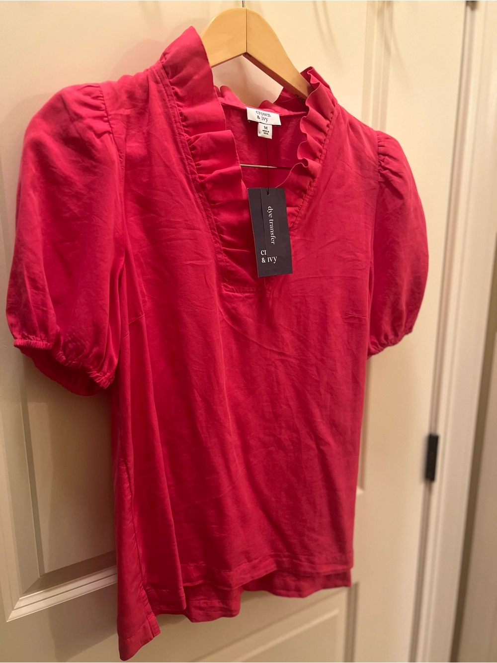 crown & ivy Ruffled V-Neck Puff Sleeve Top - Hot Pink